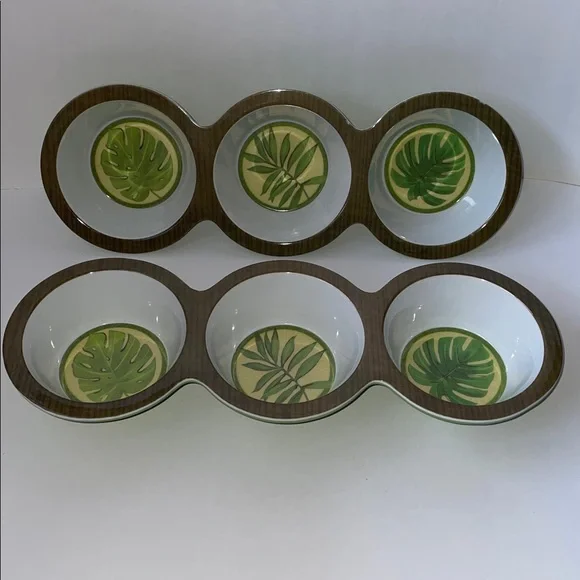 NWOT Tropical Leaf Design Serving Bowls.  Set of 2. - Picture 3 of 5